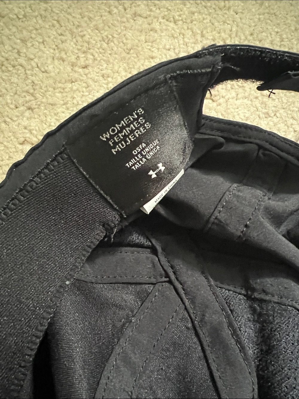 Under Armour Women’s Set of 2 Performance Caps in Black & White - Picture 3 of 5